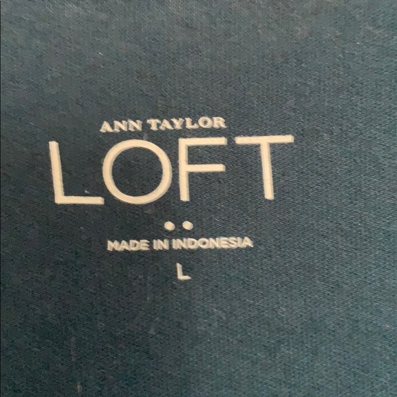 Ann Taylor Loft top - Picture 2 of 3